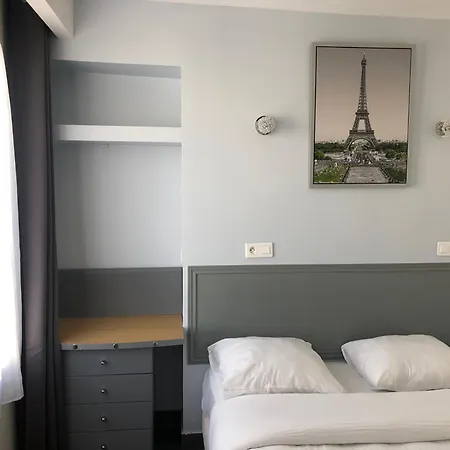 Hotel Clauzel Parigi