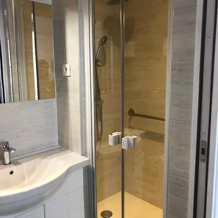 Clauzel Hotel 2*