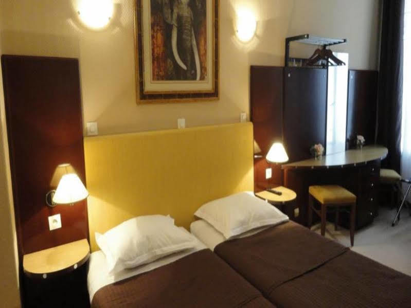 Hotel Clauzel Parigi